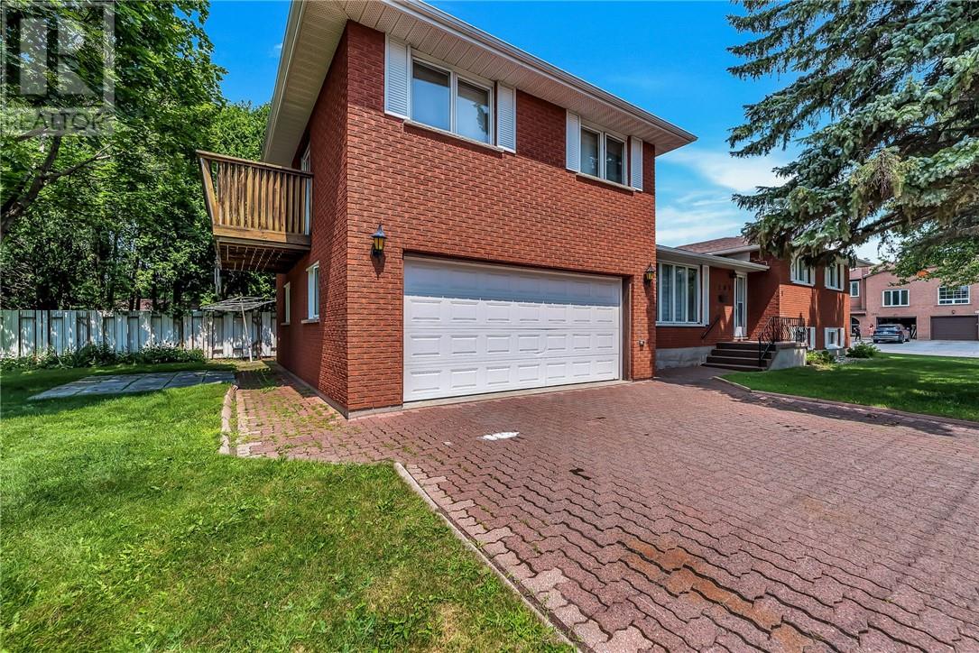 1203 Voyageur Street