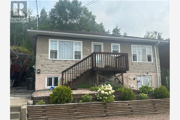 729 St. Clair, Sudbury