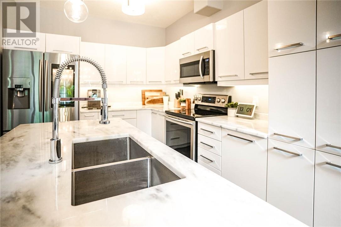 1500 Montrose Unit# 13