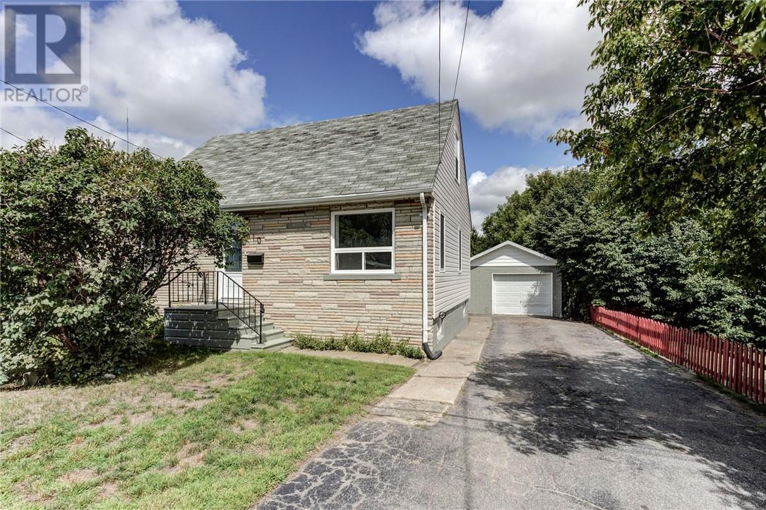 410 Maple Street