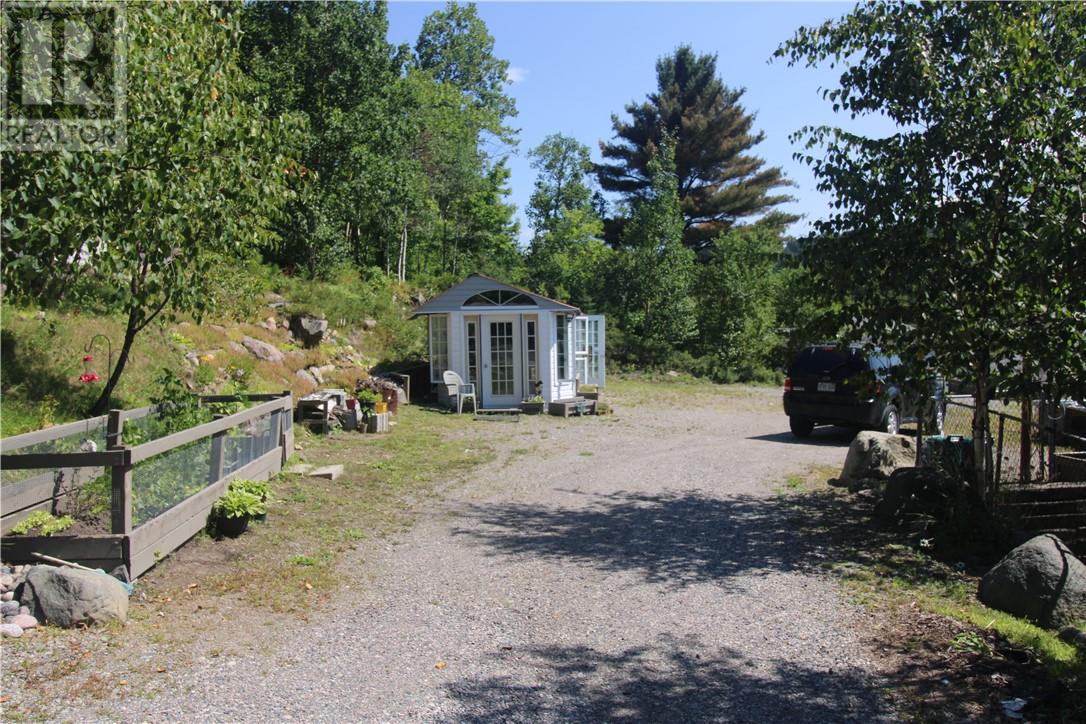 Listing 2112778 - Large Photo # 11