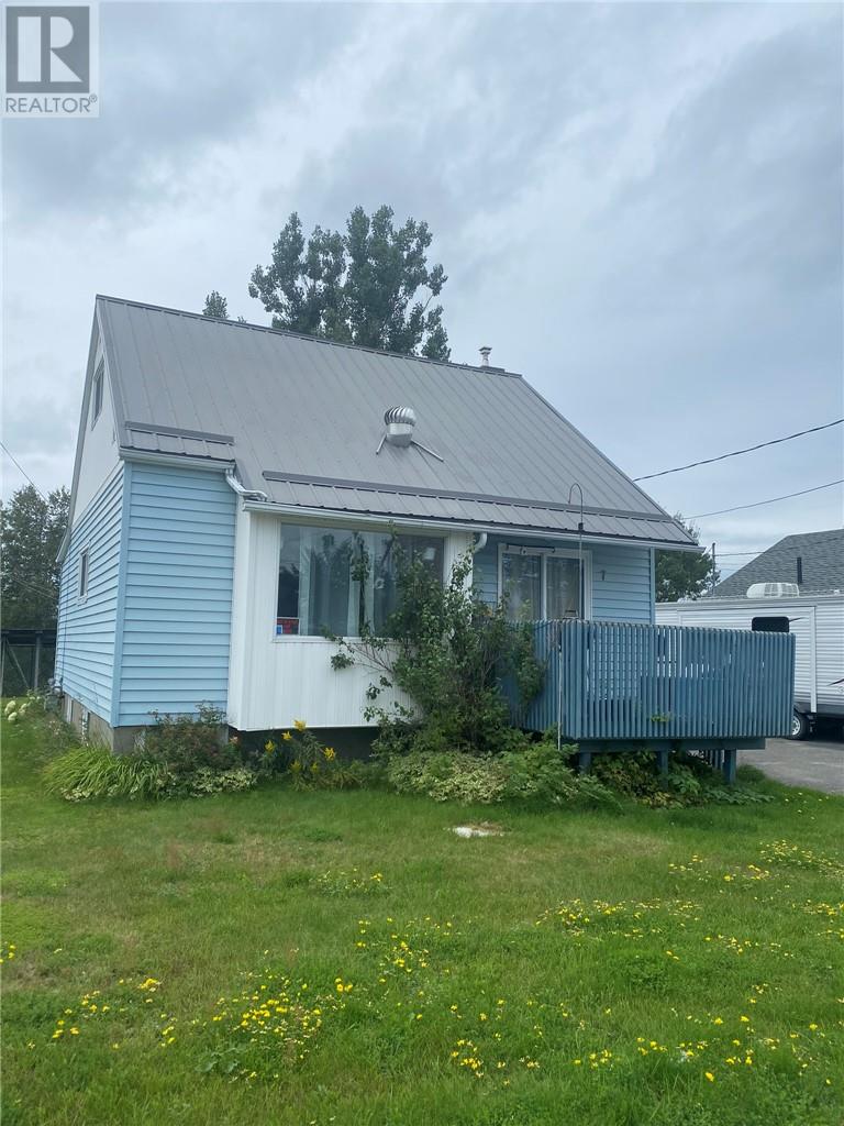 7 Riverview Avenue