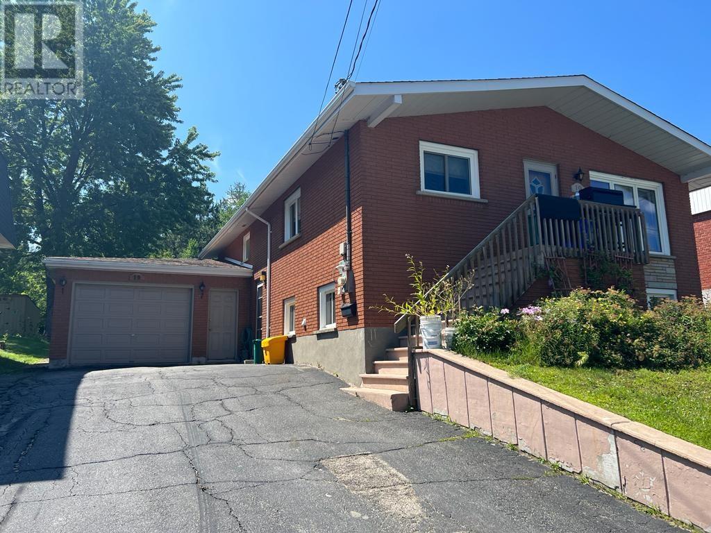 19 Snowdon Avenue