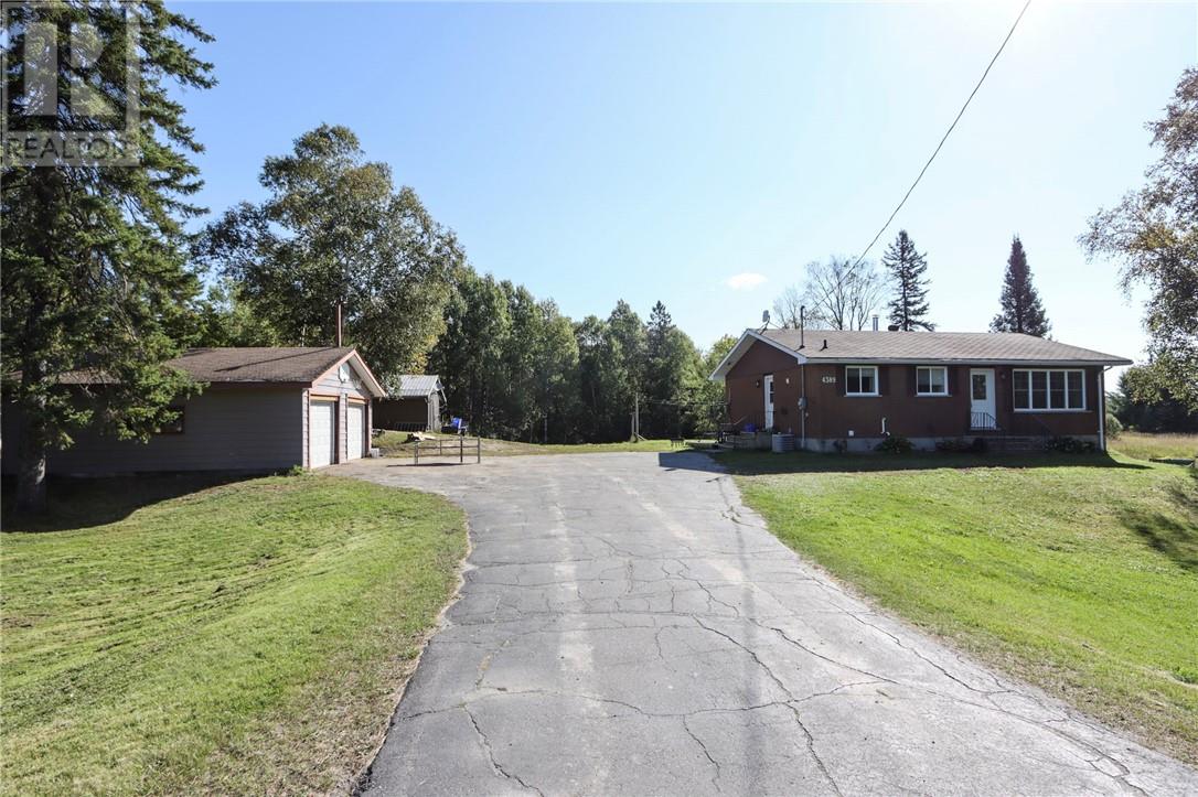 4389 Old Wanup Road
