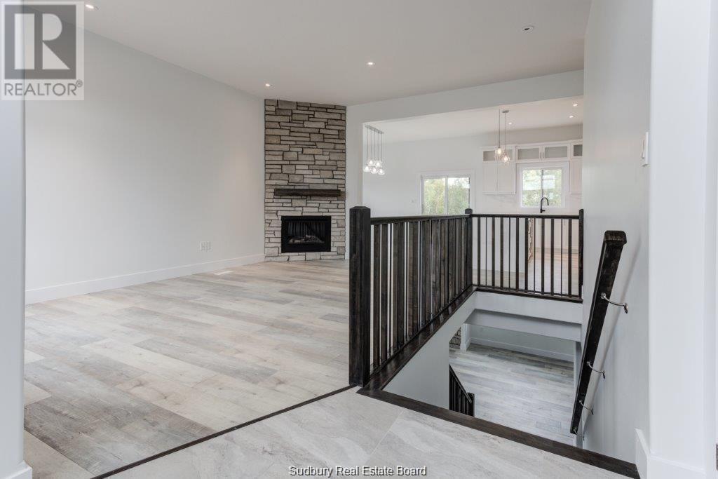 2 Vega Court