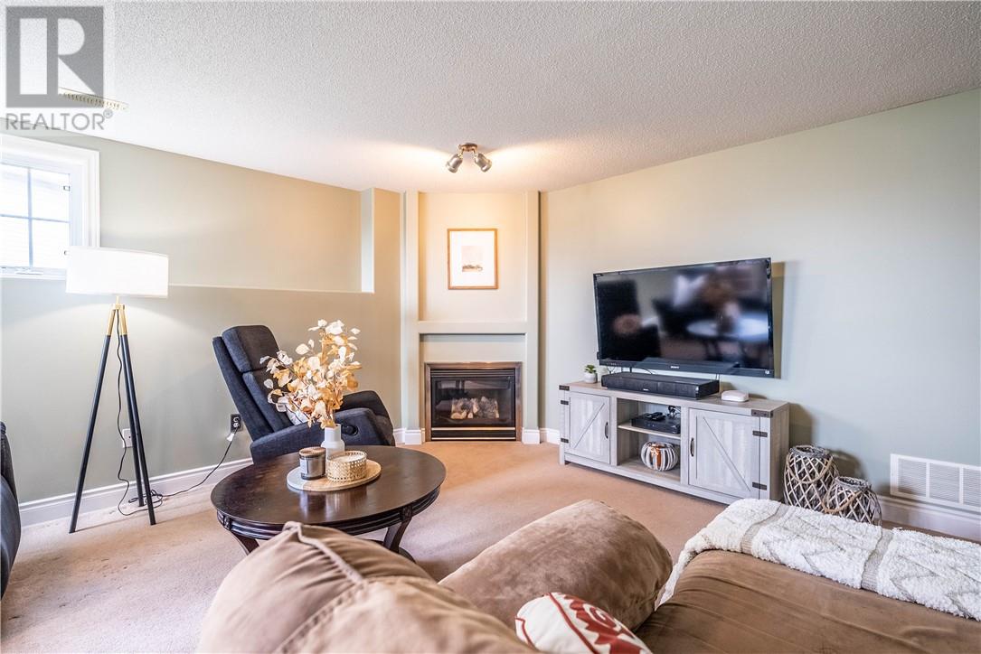 Listing 2113276 - Large Photo # 15