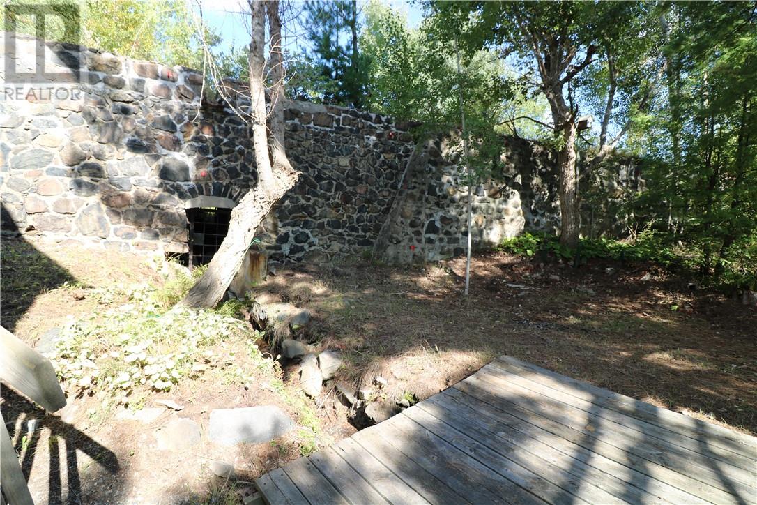 Listing 2113279 - Large Photo # 23