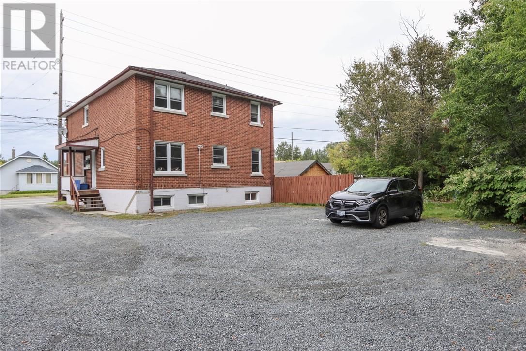 Listing 2113283 - Large Photo # 2
