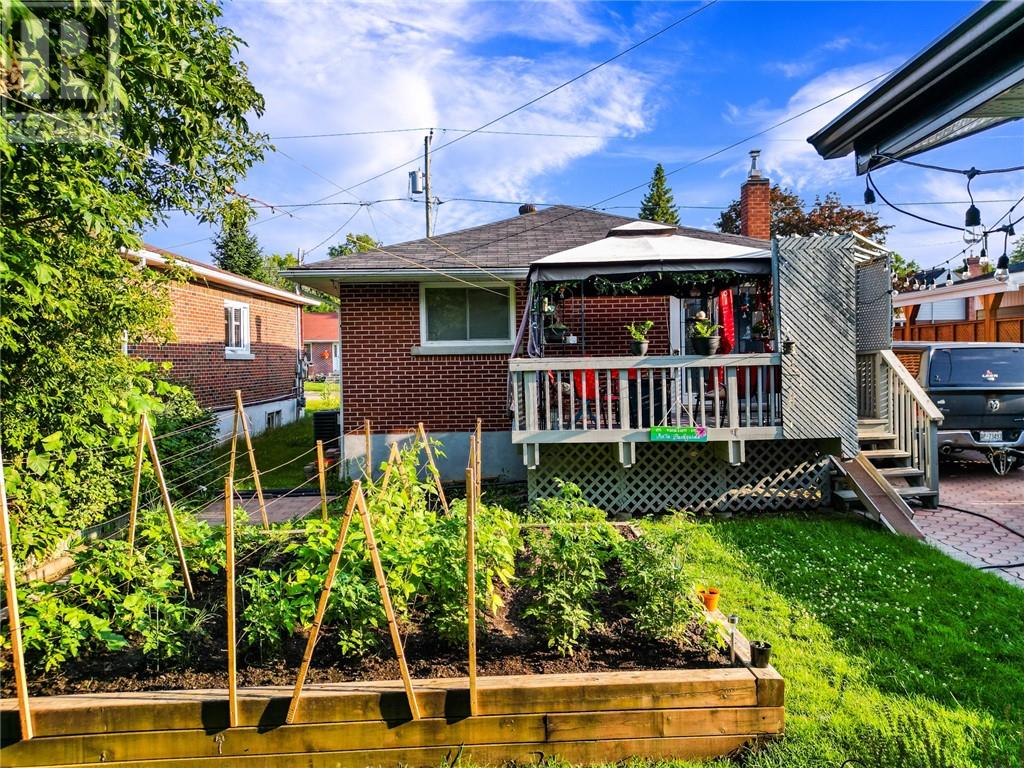 570 Maple Street