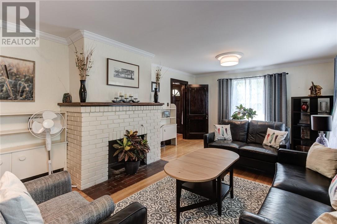 Listing 2113315 - Large Photo # 17