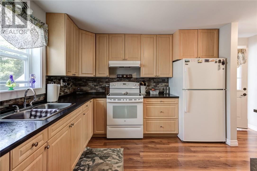 Listing 2113315 - Large Photo # 18