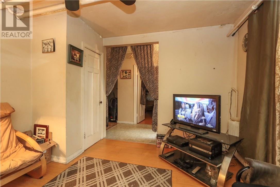 Listing 2113321 - Large Photo # 49