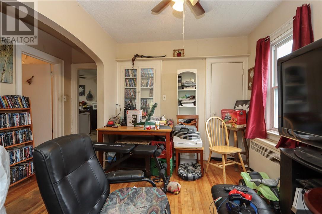 Listing 2113321 - Large Photo # 4