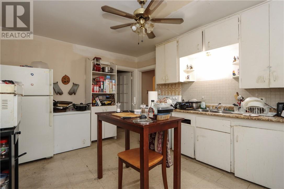 Listing 2113321 - Large Photo # 12