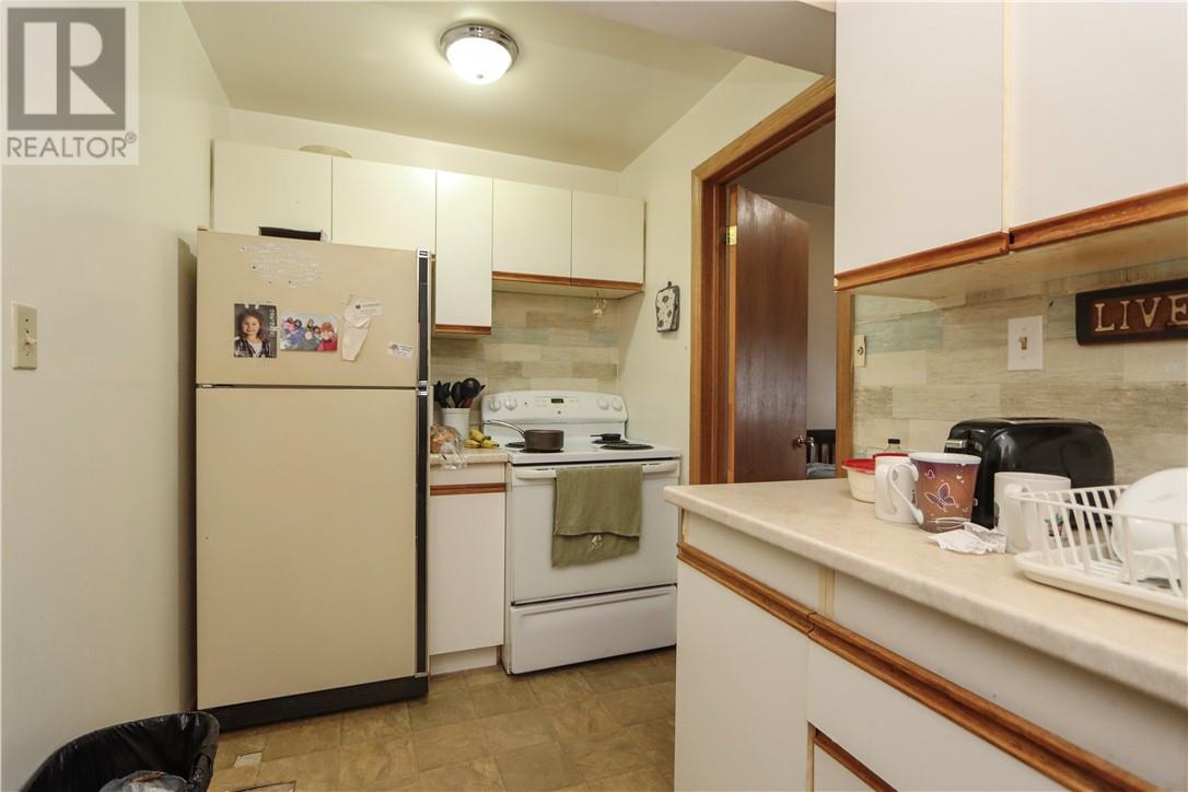 Listing 2113321 - Large Photo # 16