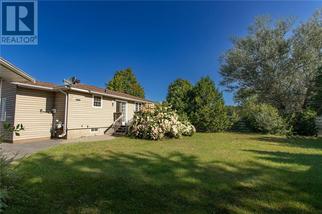 Listing 2113362 - Large Photo # 3