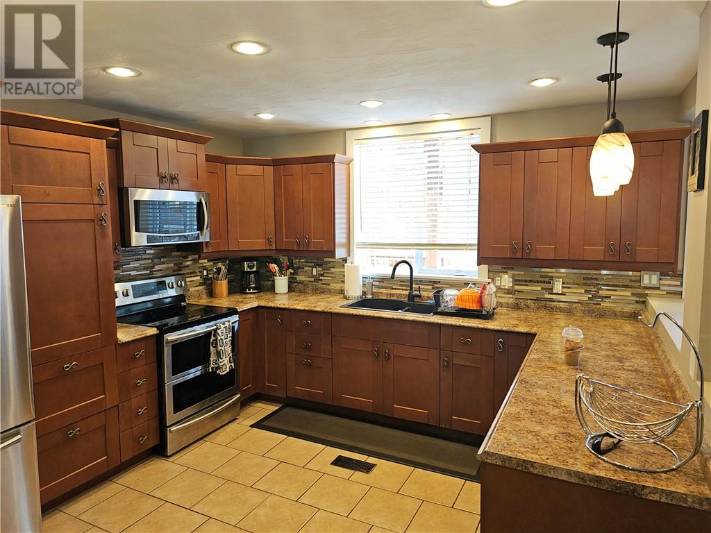 Listing 2113398 - Large Photo # 10