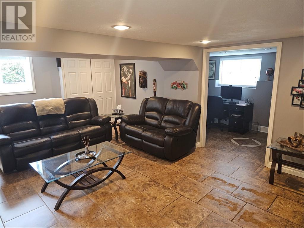Listing 2113398 - Large Photo # 19