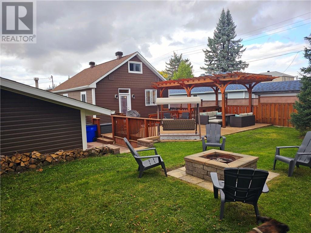 Listing 2113398 - Large Photo # 2