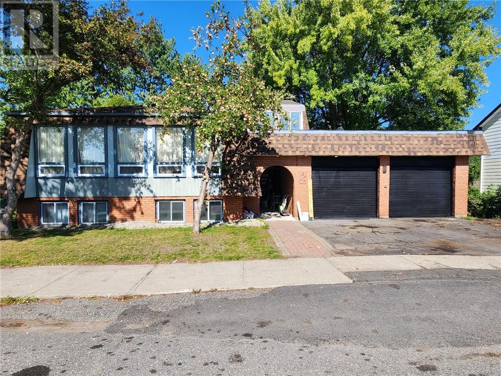 32 Collins Drive