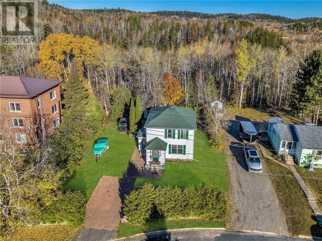 212 Fraser Crescent