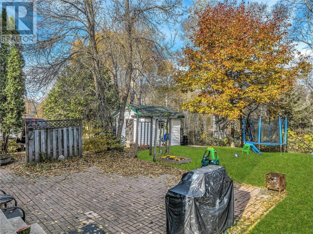 212 Fraser Crescent