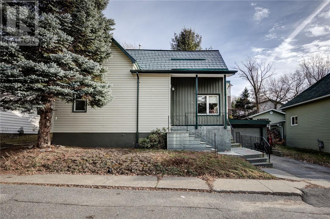 13 Oliver Street