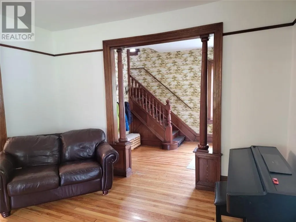 4 Gore St