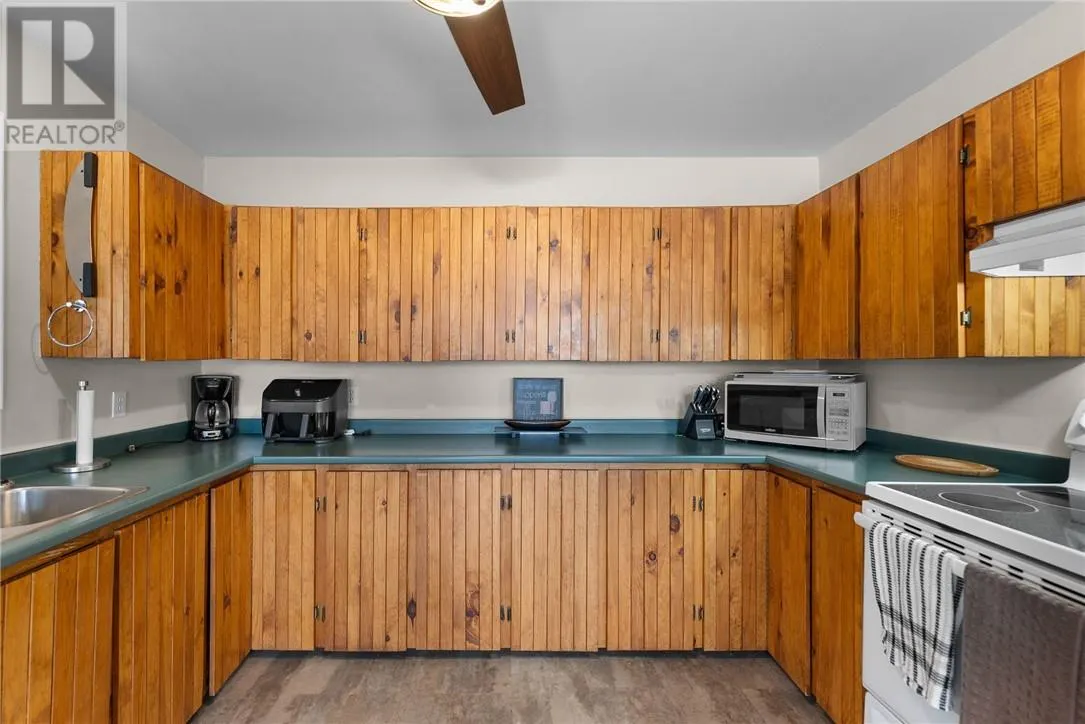 176 Kring Road