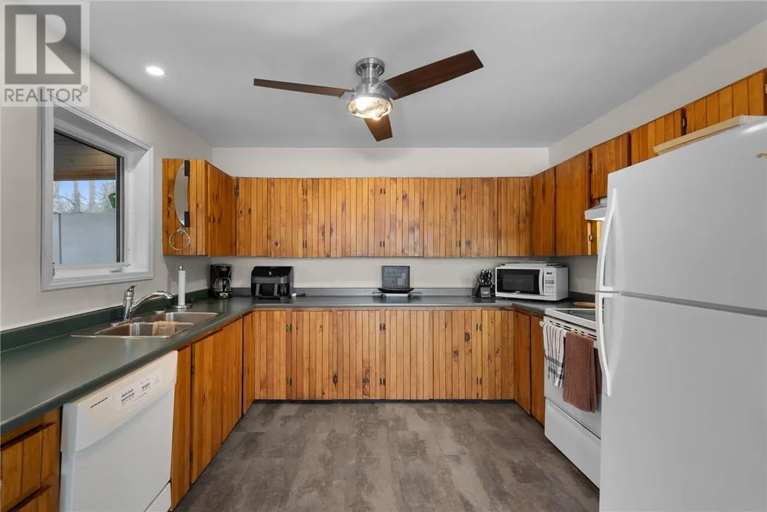 176 Kring Road