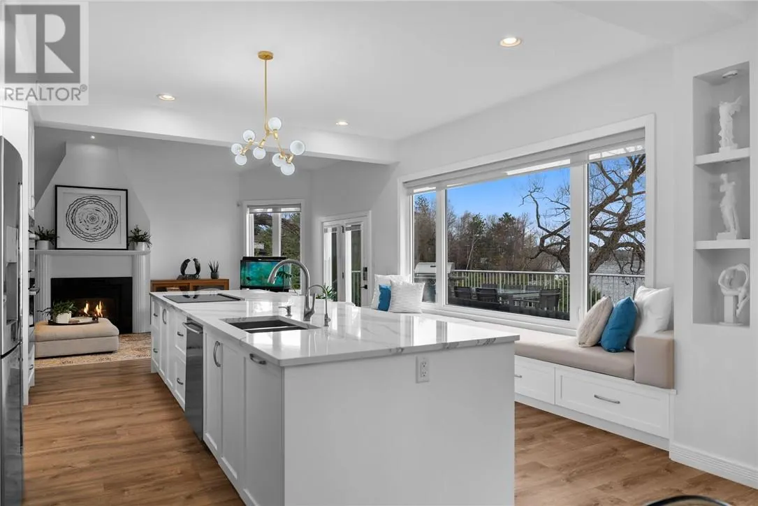 500 Lakepoint Court