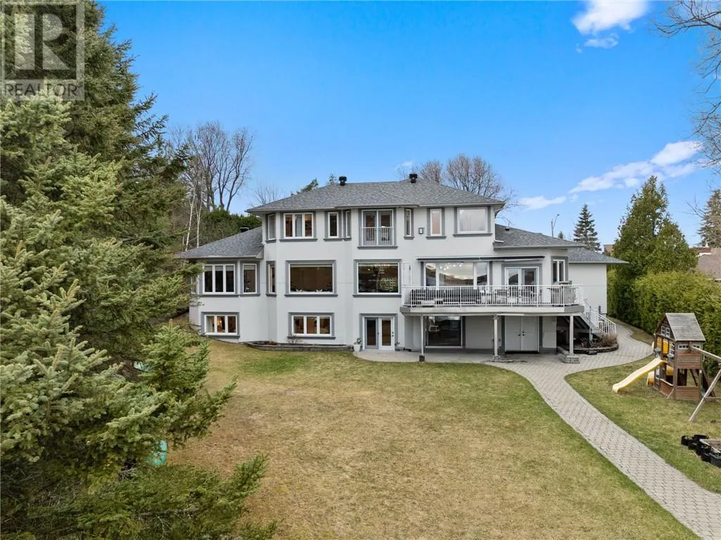 500 Lakepoint Court