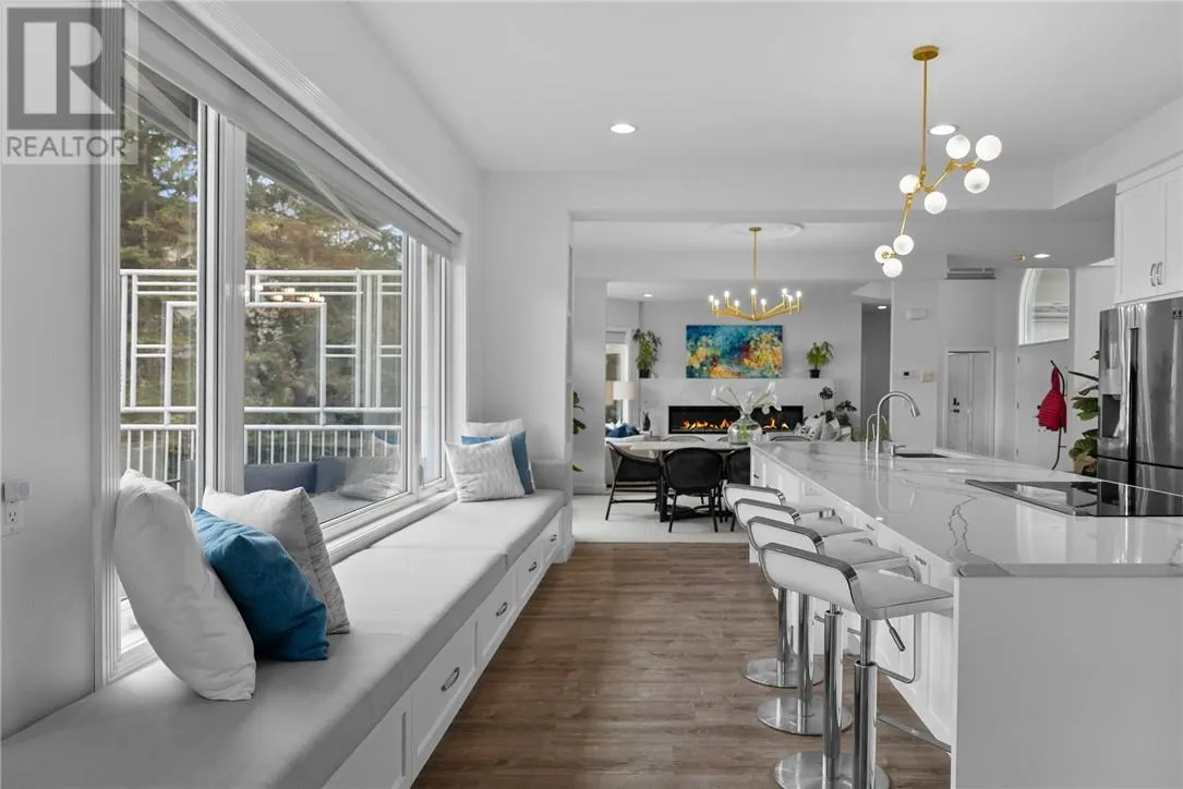 500 Lakepoint Court