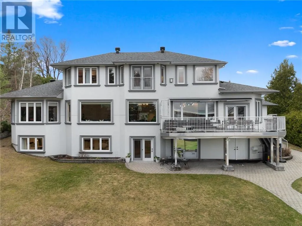 500 Lakepoint Court