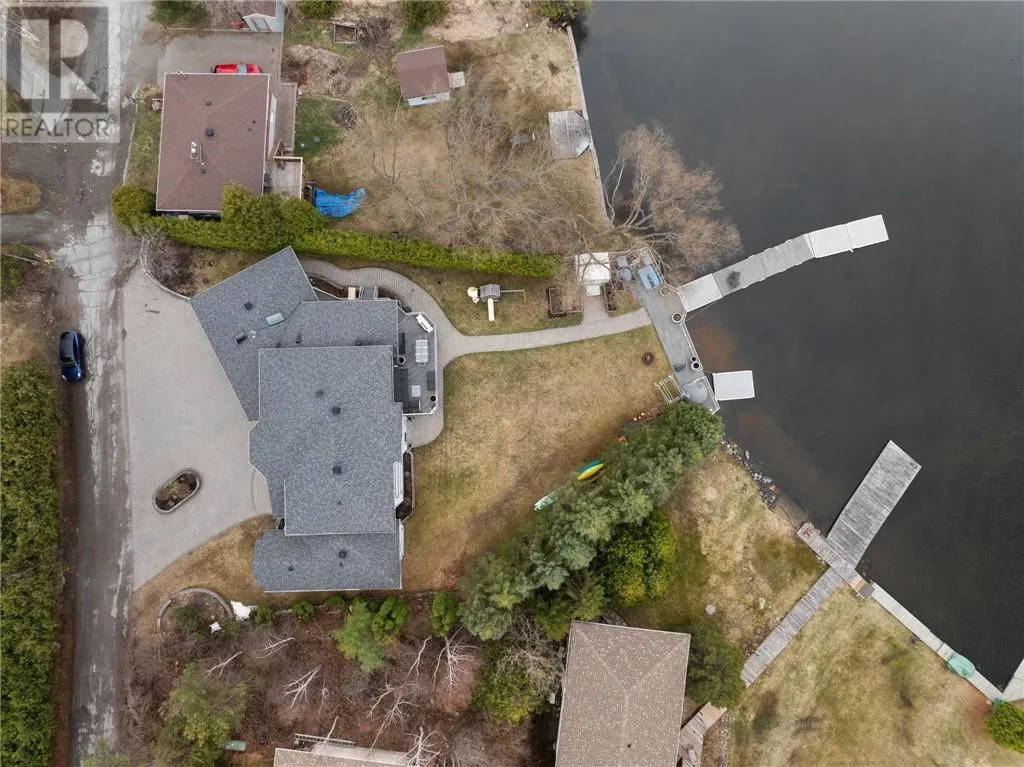 500 Lakepoint Court