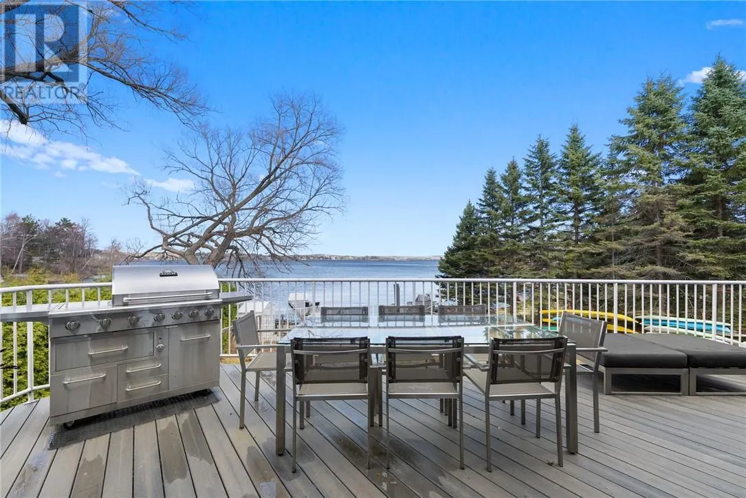 500 Lakepoint Court