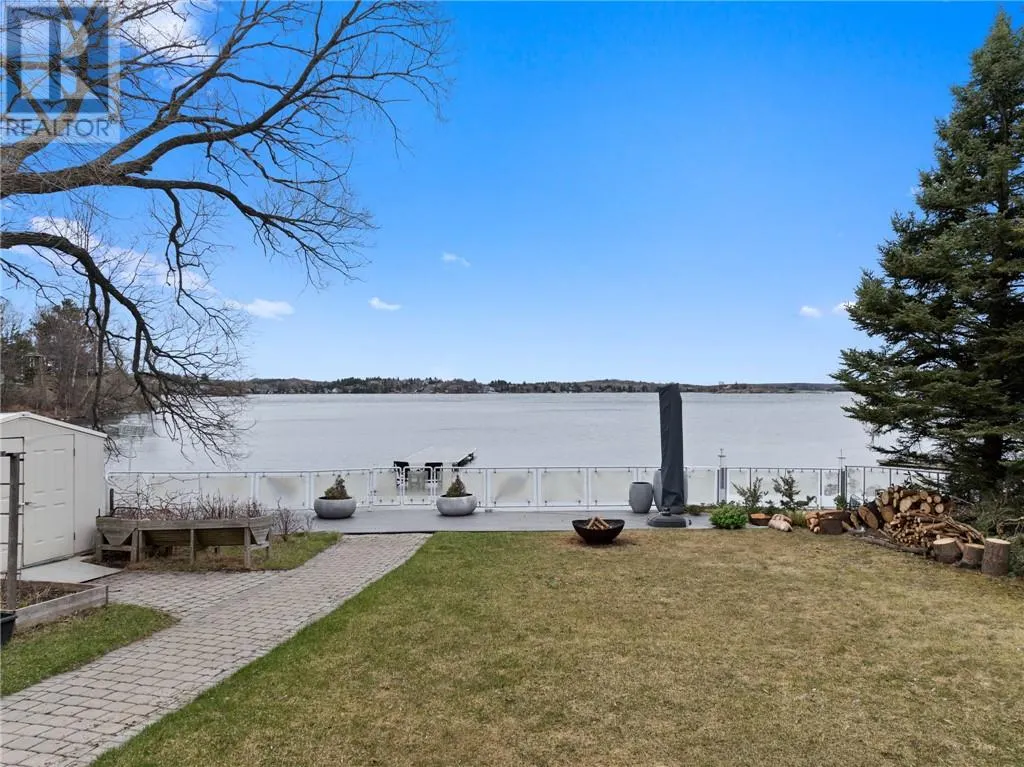 500 Lakepoint Court