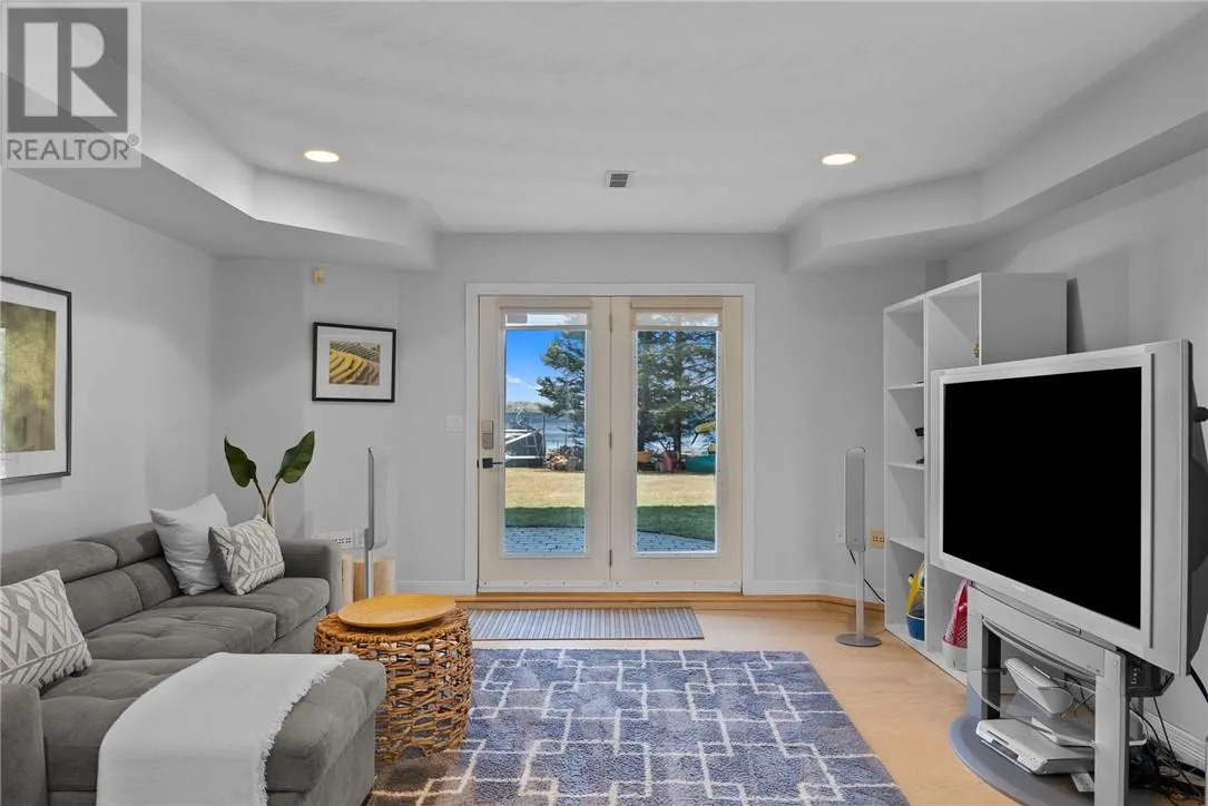 500 Lakepoint Court