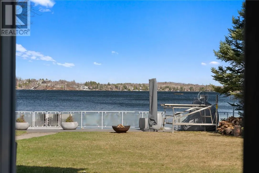 500 Lakepoint Court