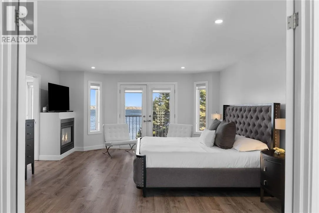 500 Lakepoint Court