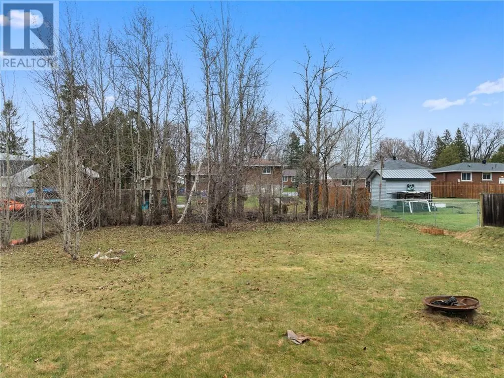 1366 Woodbine Avenue