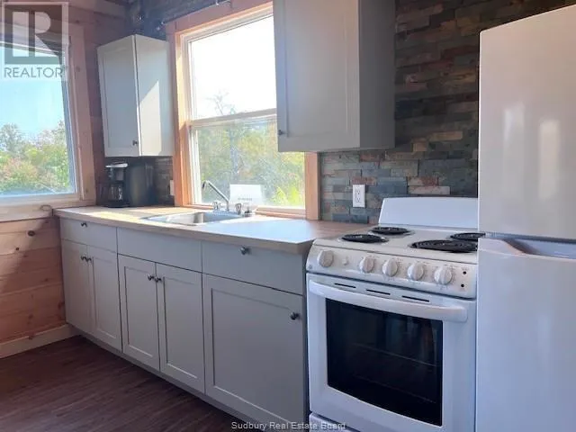 32 Bakers Bay