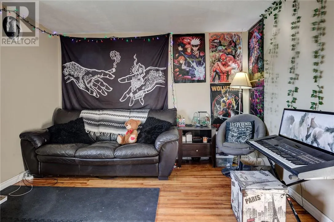 392 MELVIN Avenue