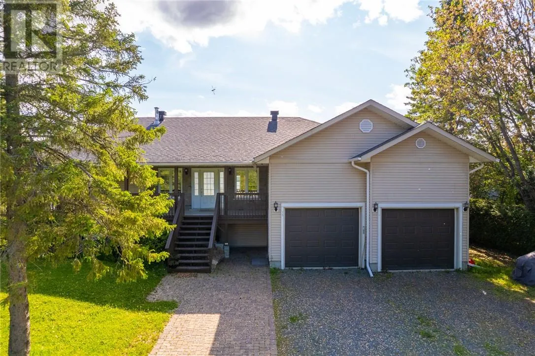 15 York Drive