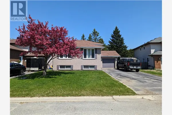 14 Chantal Crescent