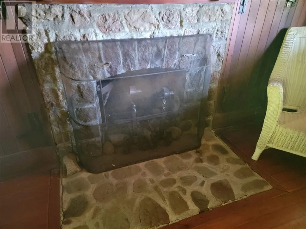 462 Maple Point Rd