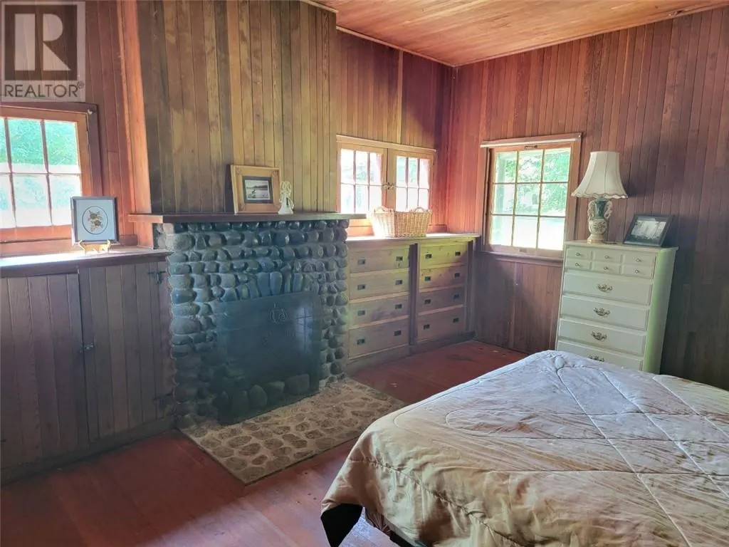 462 Maple Point Rd