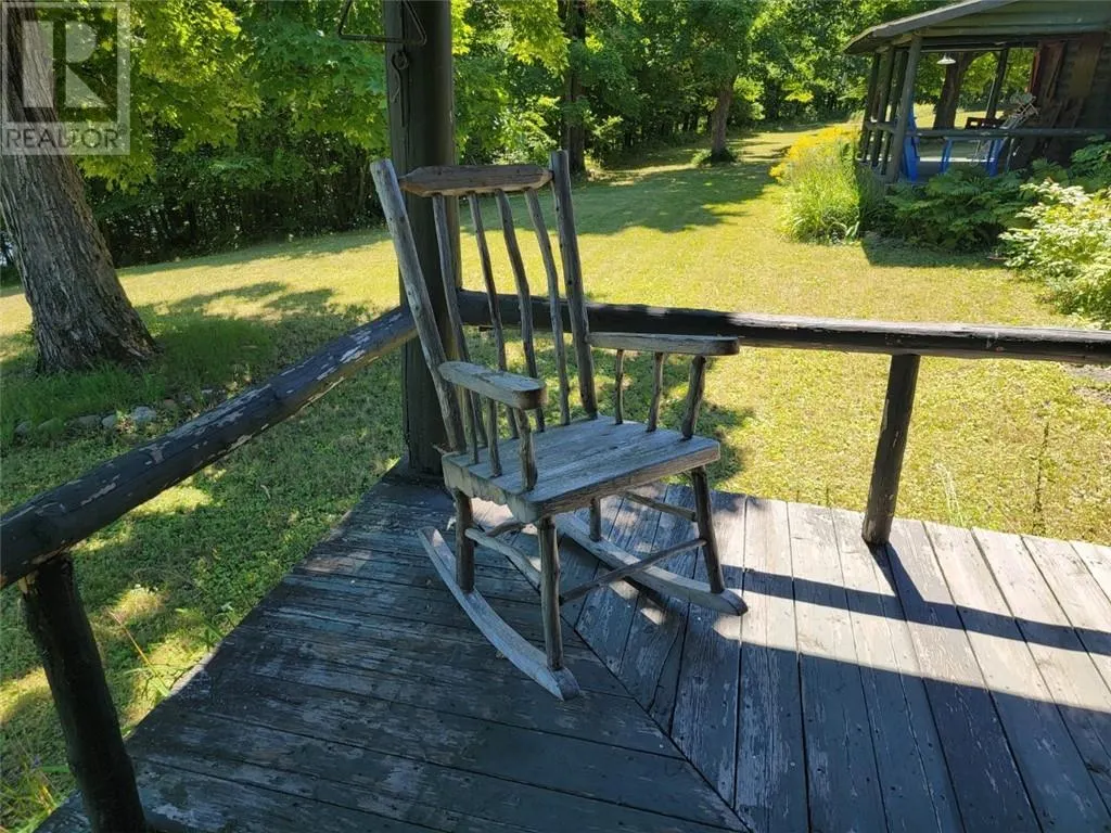462 Maple Point Rd