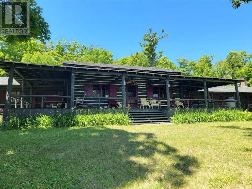462 Maple Point Rd