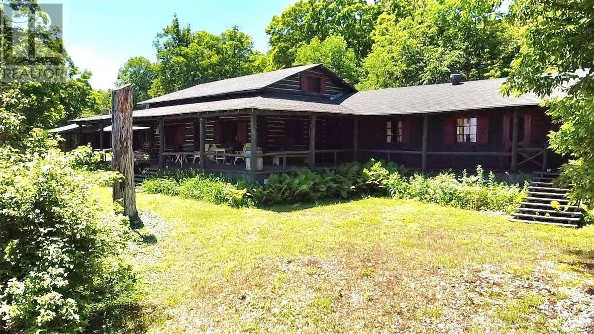 462 Maple Point Rd